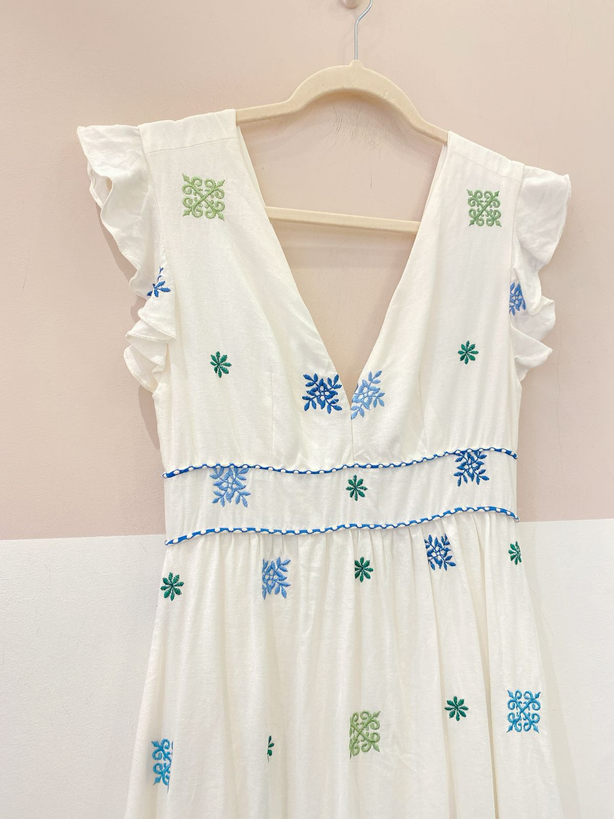Vestido off white bordado Manu Manu 38