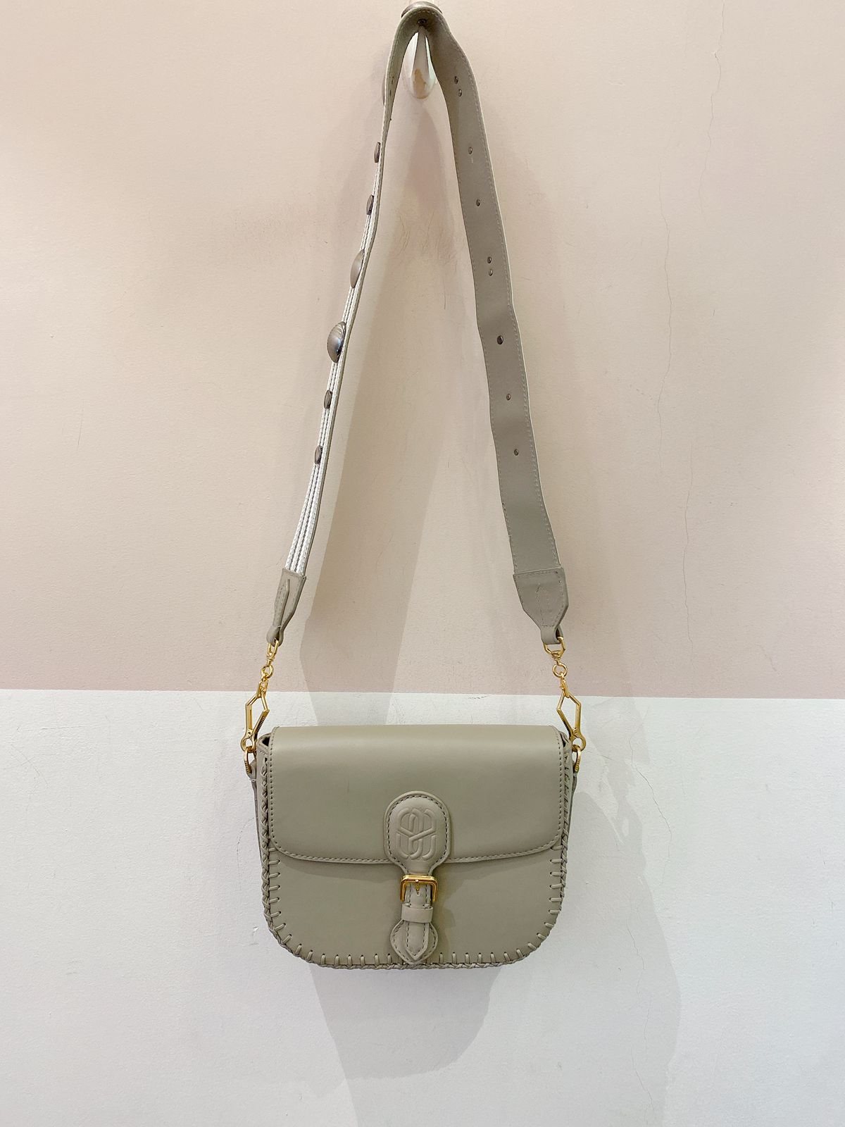 Bolsa cinza Schutz